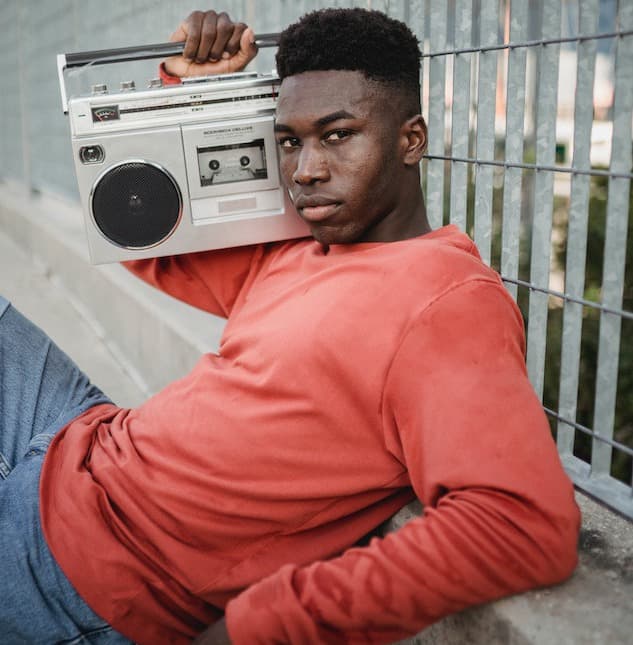 Фоновая музыка для бизнеса: хип хоп